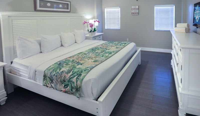 Ocean Pointe Suite  - Master Bedroom